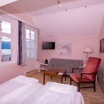 Kringsja Hotel 3*