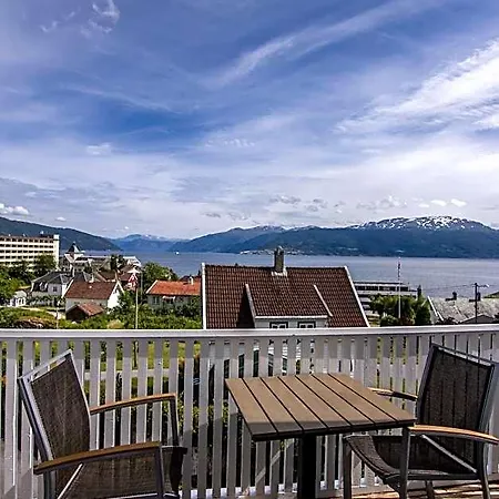 Kringsja Hotel 3*