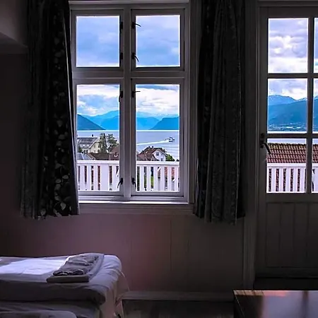 Kringsja 3* Balestrand