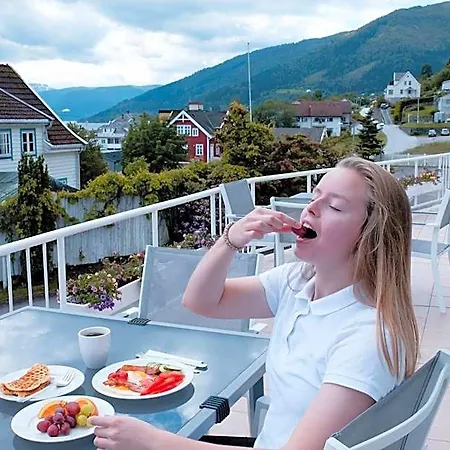 Kringsja Hotel 3*