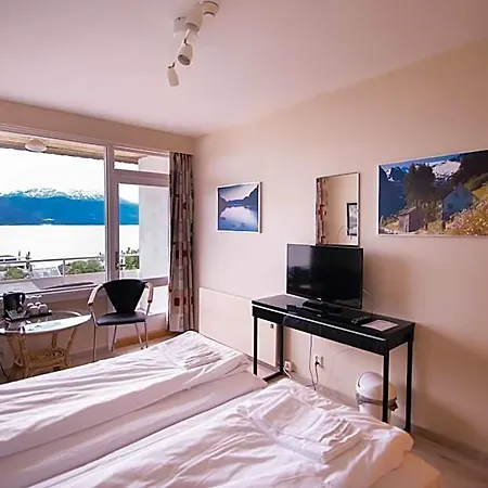 Hotel Kringsja 3*