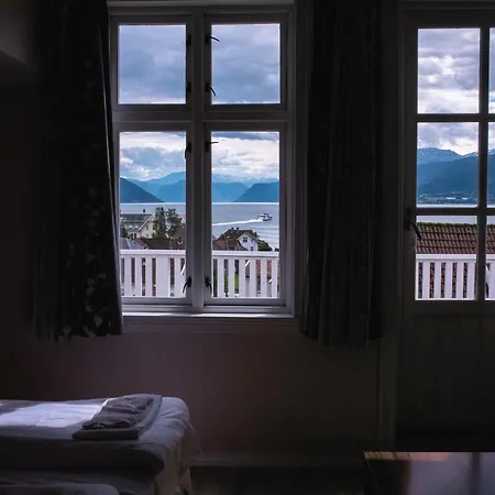 Kringsja 3* Balestrand